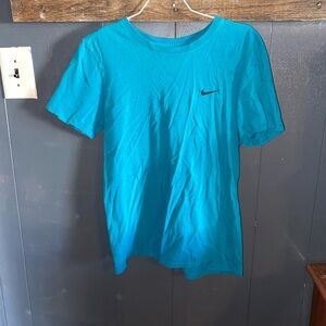Women’s Nike shirt